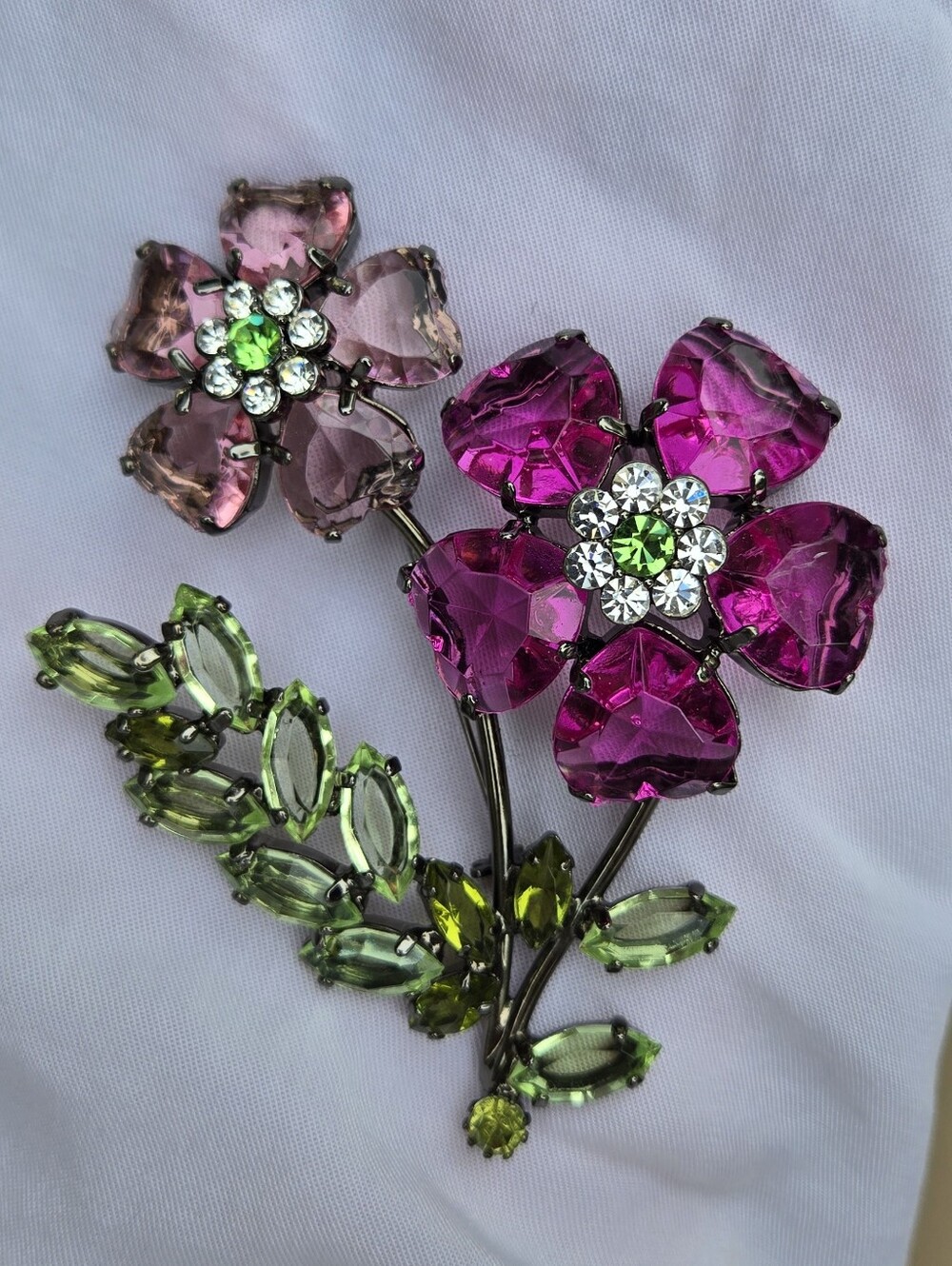 Avon Huge  Vintage  Pink and Purple Green Crystal Brooche - Picture 8 of 16